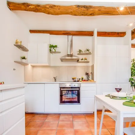 New Grazioso Nido A ☆☆☆☆☆ Bellinzona